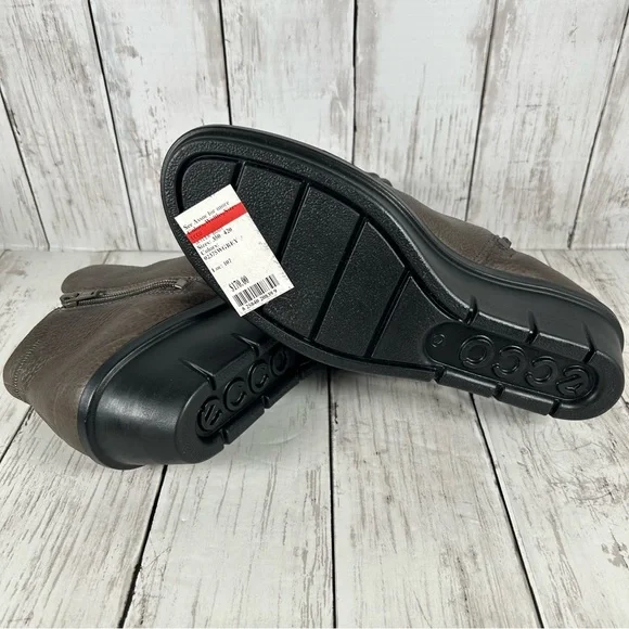 Ecco Womens Skyler Leather Wedge Boot Waterproof Chelsea Bootie 41 Sz 10 NWT Ankle Boots & Booties